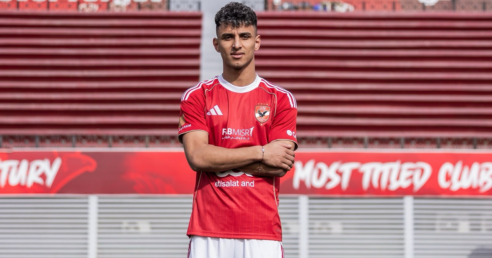 أحمد عيد لاعب الأهلي وأزمته بشأن الرحيل
